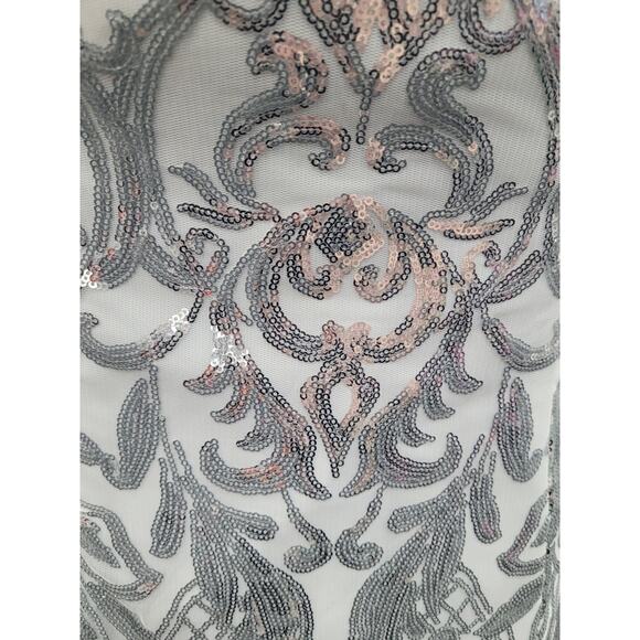 NWT Long Sleeved Patterned Sequin Gown Size 16 XL - Picture 7 of 12